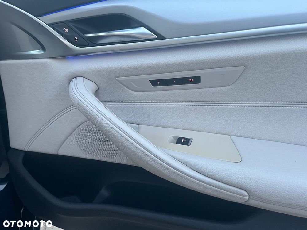 BMW Seria 5 520d xDrive Luxury Line - 20