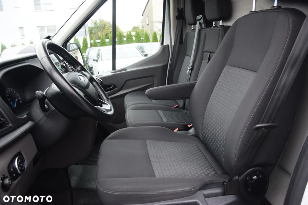Ford Transit - 30