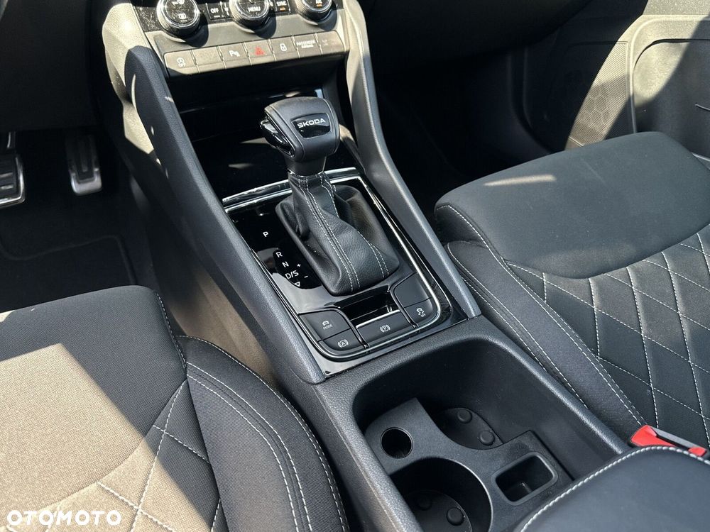Skoda Karoq 1.5 TSI ACT Sportline DSG - 27