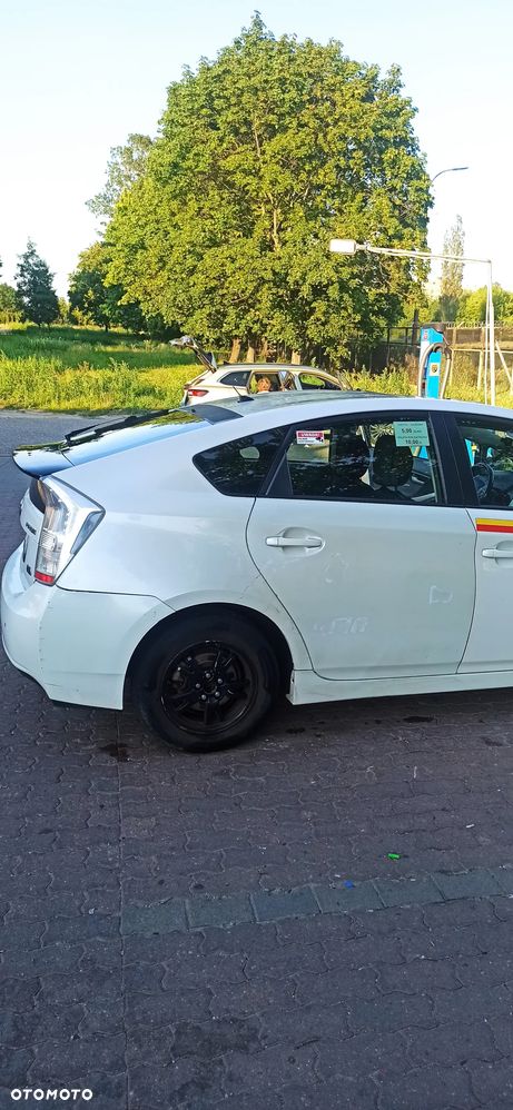 Toyota Prius 1.8 HSD Luna - 4