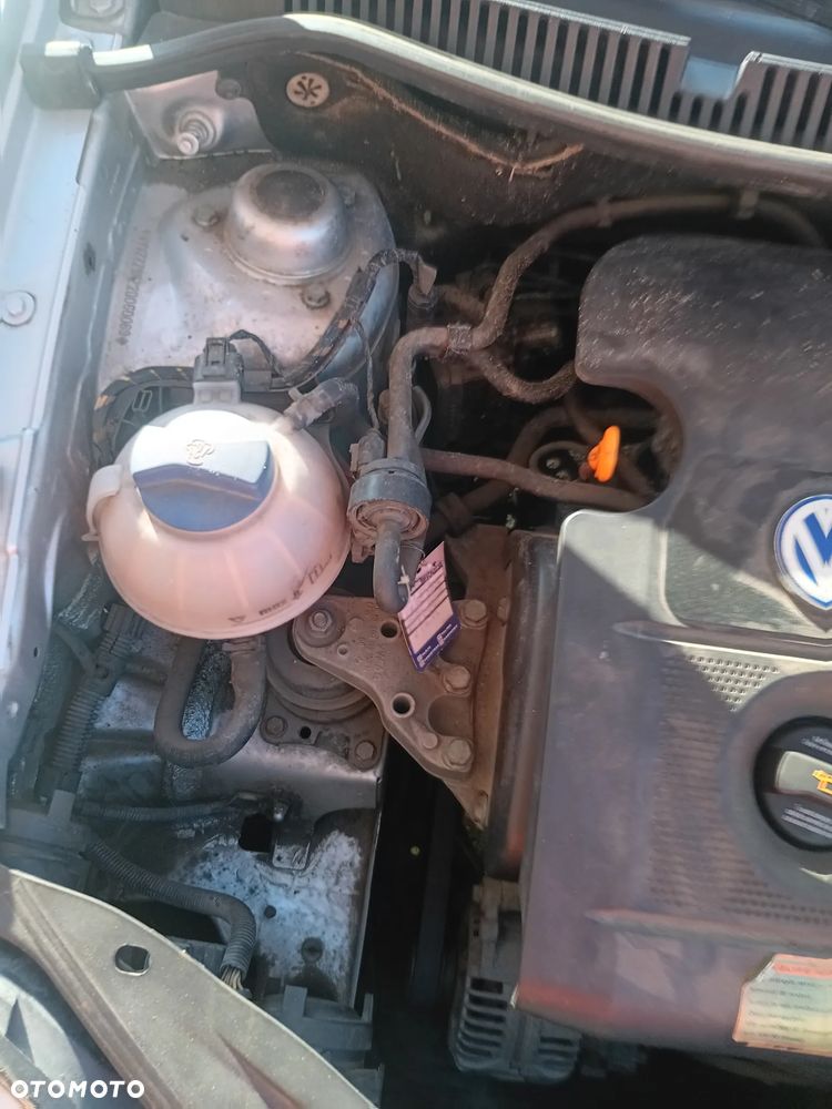 Volkswagen Polo 1.4 16V Basis - 9