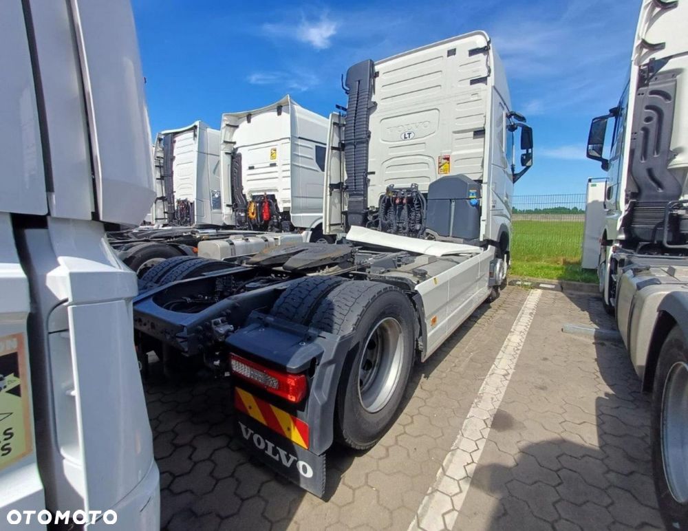Volvo FH 500 Globetrotter XL Retarder i-ParkCool Adaptive Cruise Control Side Skirts - 4