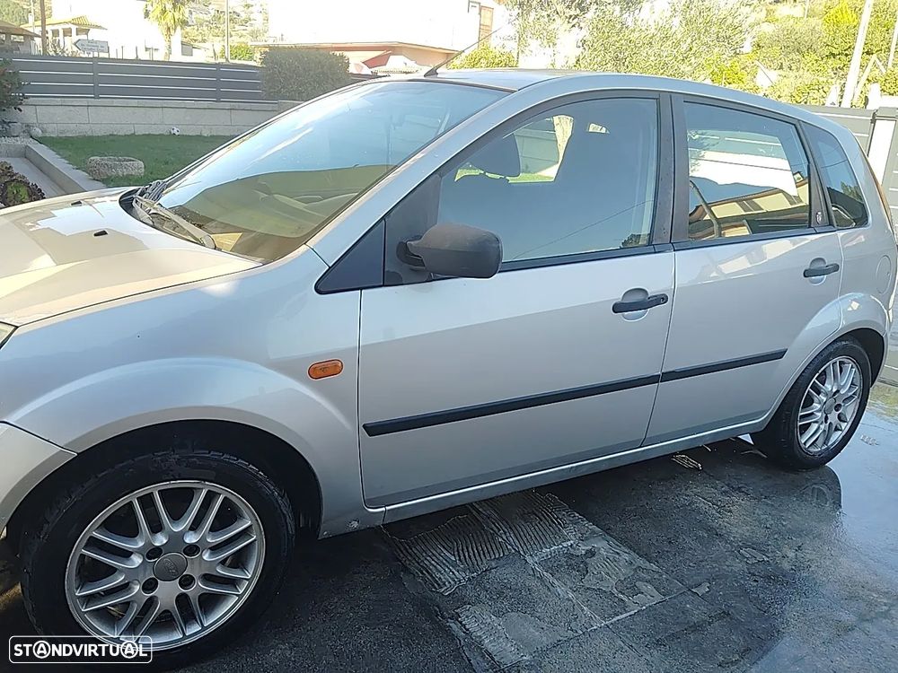 Ford Fiesta 1.4 TDCI - 7