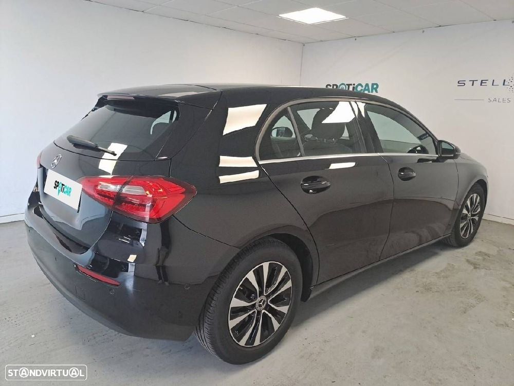 Mercedes-Benz A 180 - 4