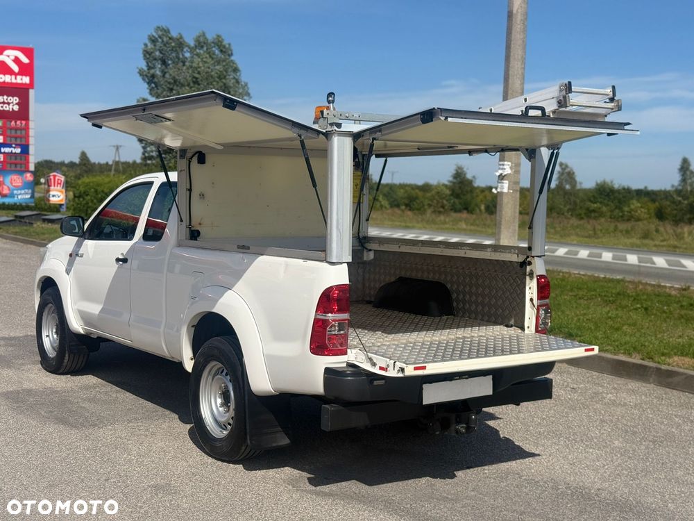 Toyota Hilux - 4