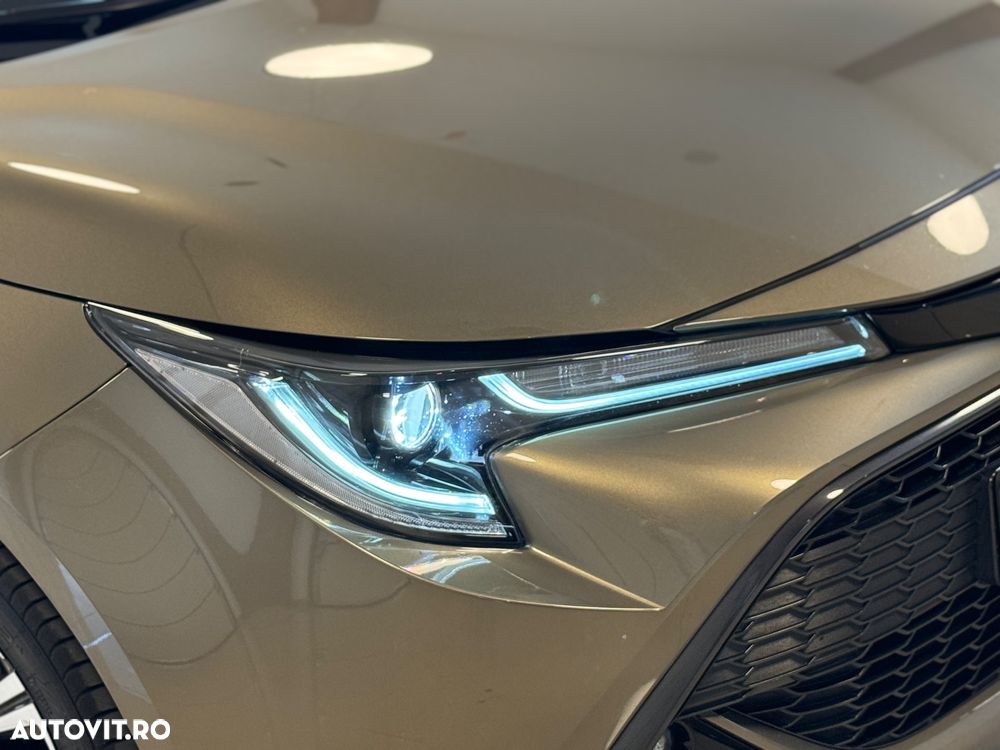 Toyota Corolla 1.8 Hybrid Team Deutschland - 25