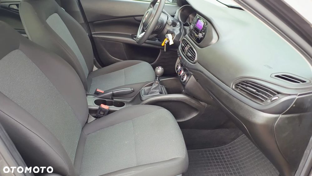 Fiat Tipo 1.4 16V Easy EU6d - 12