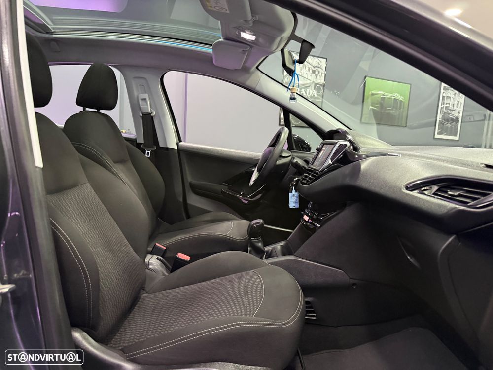 Peugeot 208 PureTech 82 Active - 17