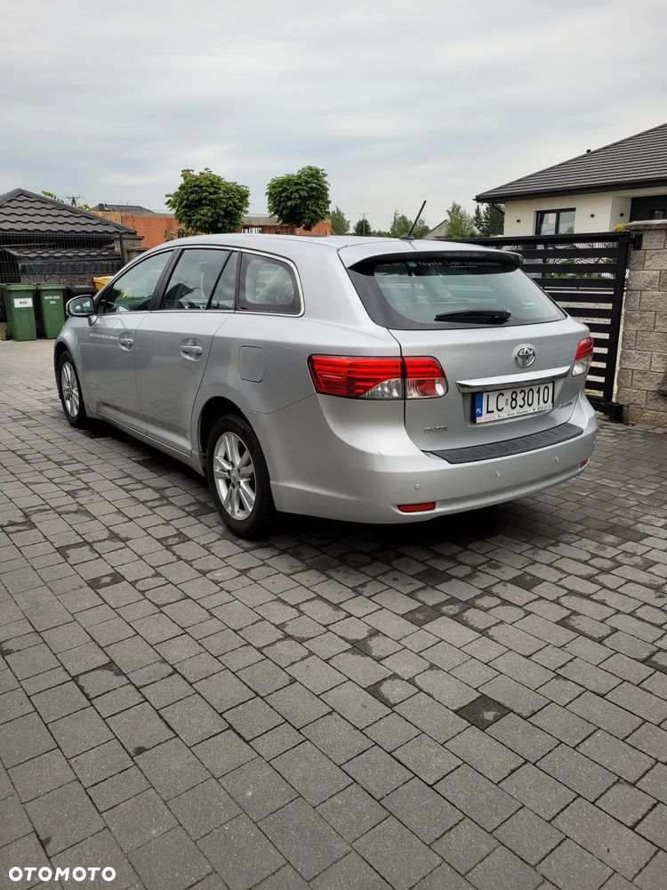 Toyota Avensis - 7