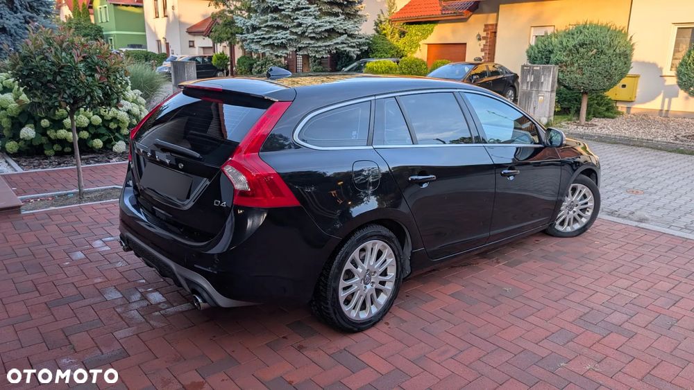 Volvo V60 D4 Drive-E R-Design Kinetic - 11