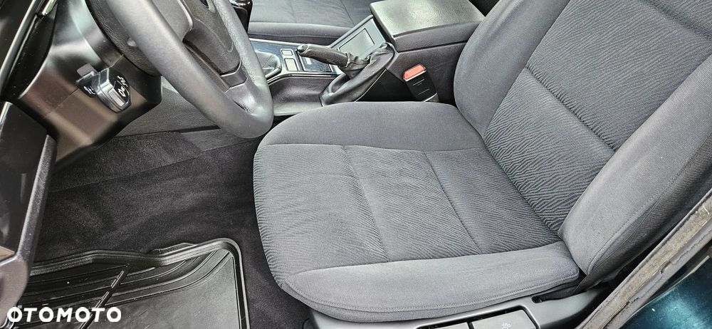 BMW Seria 5 520i - 13