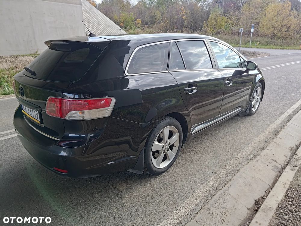 Toyota Avensis 1.8 Sol plus - 9