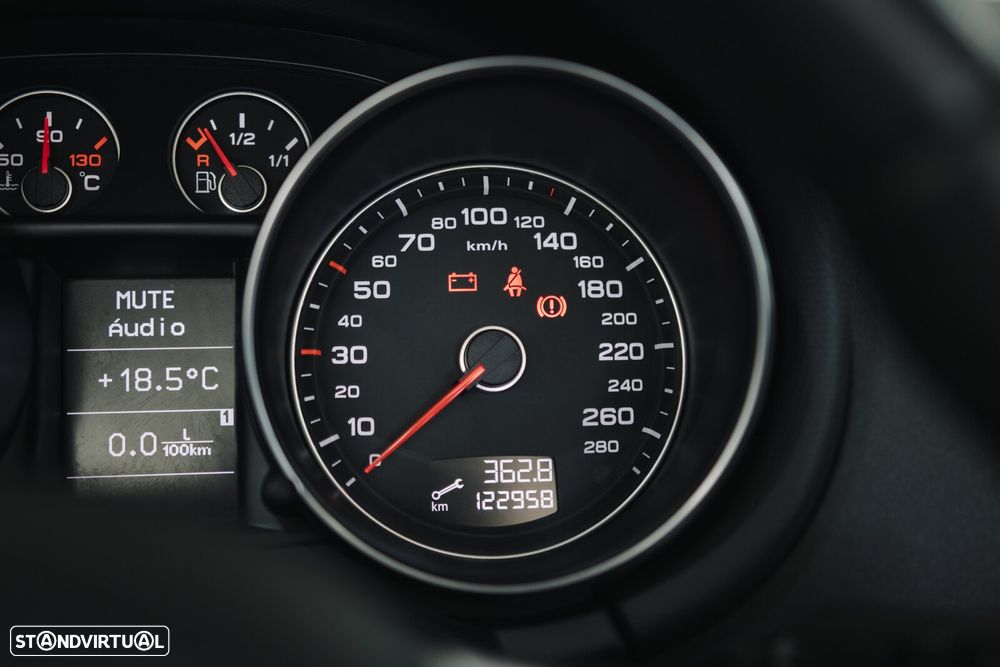 Audi TT Roadster 2.0 TFSi S-line - 25