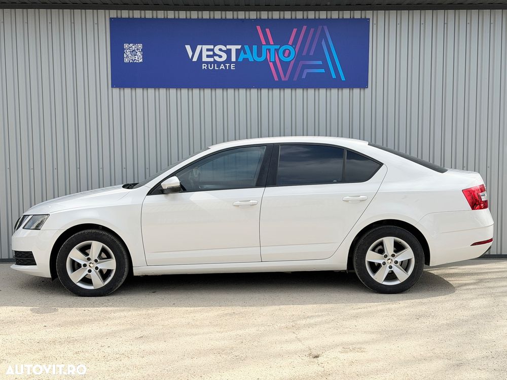 Skoda Octavia 1.6 TDI Active - 9