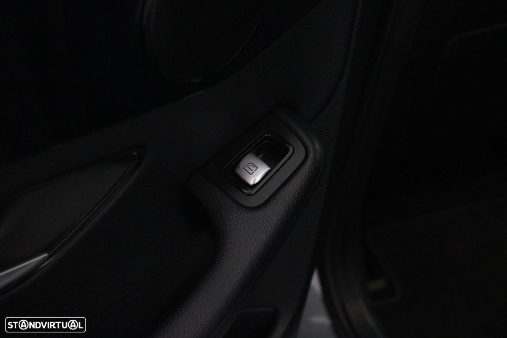 Mercedes-Benz C 200 - 38