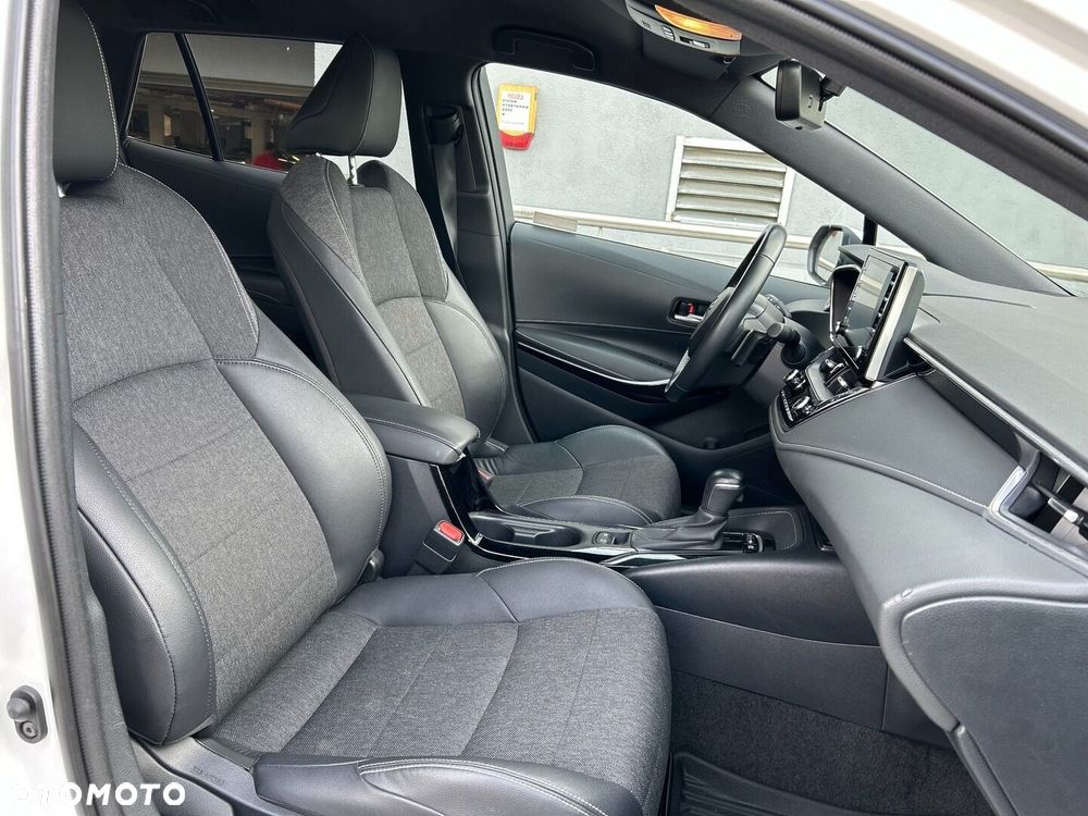 Toyota Corolla 2.0 Hybrid Comfort - 10