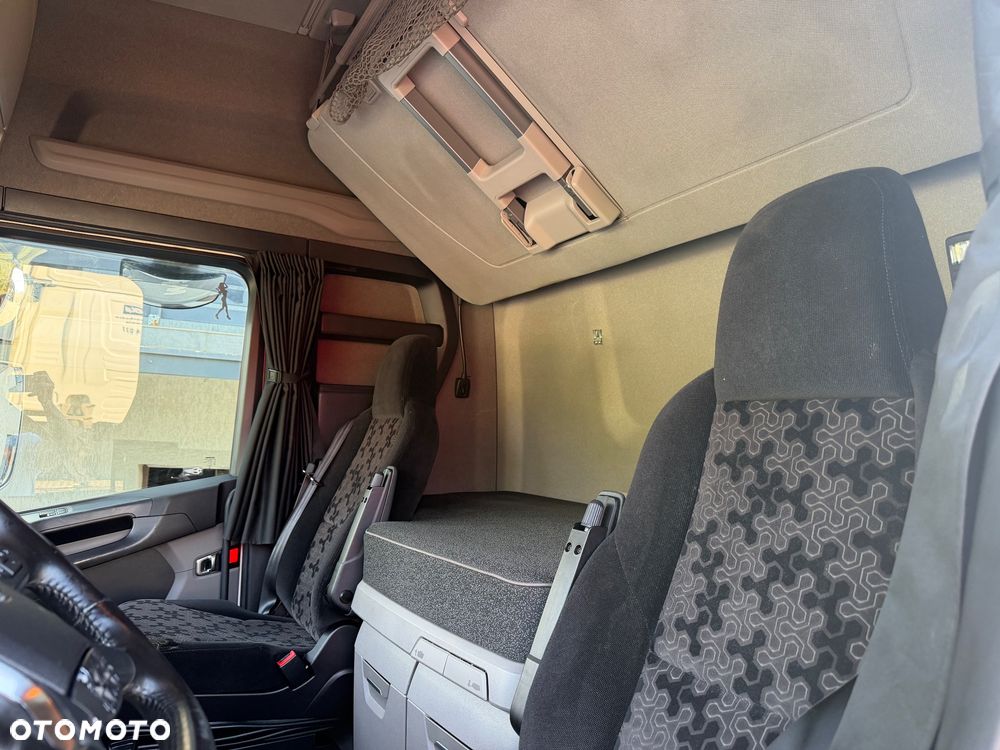 Scania S460 cała na poduszkach salon polska - 15