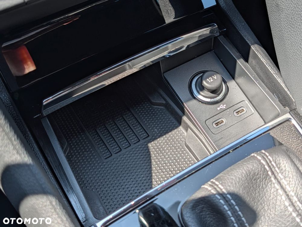 Skoda Karoq 1.5 TSI ACT Sportline DSG - 28