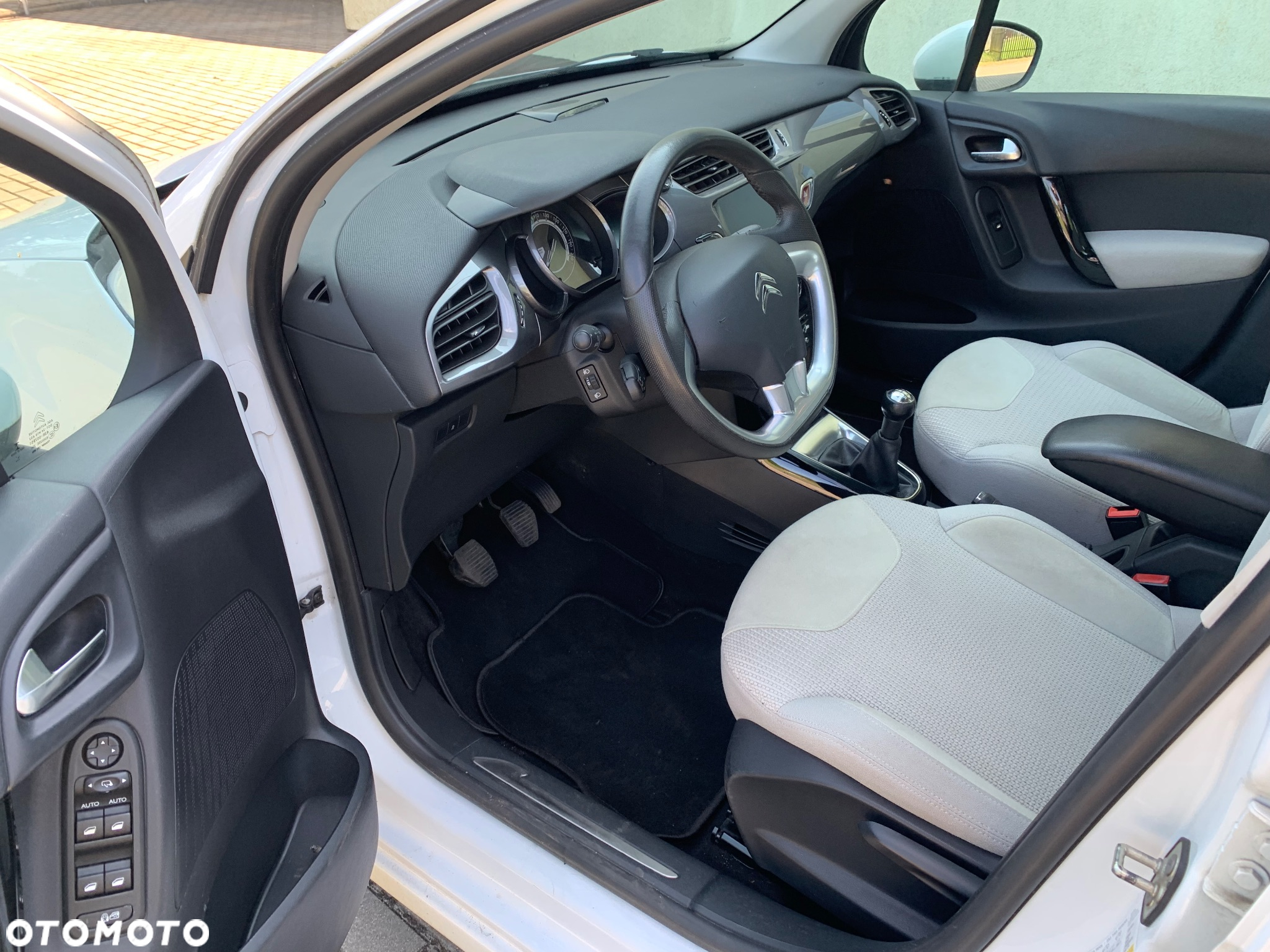 Citroën C3 1.2 PureTech Exclusive - 8