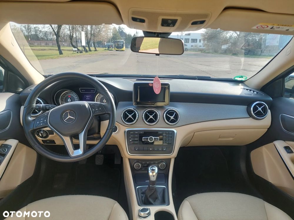 Mercedes-Benz GLA 200 Edition 1 - 10