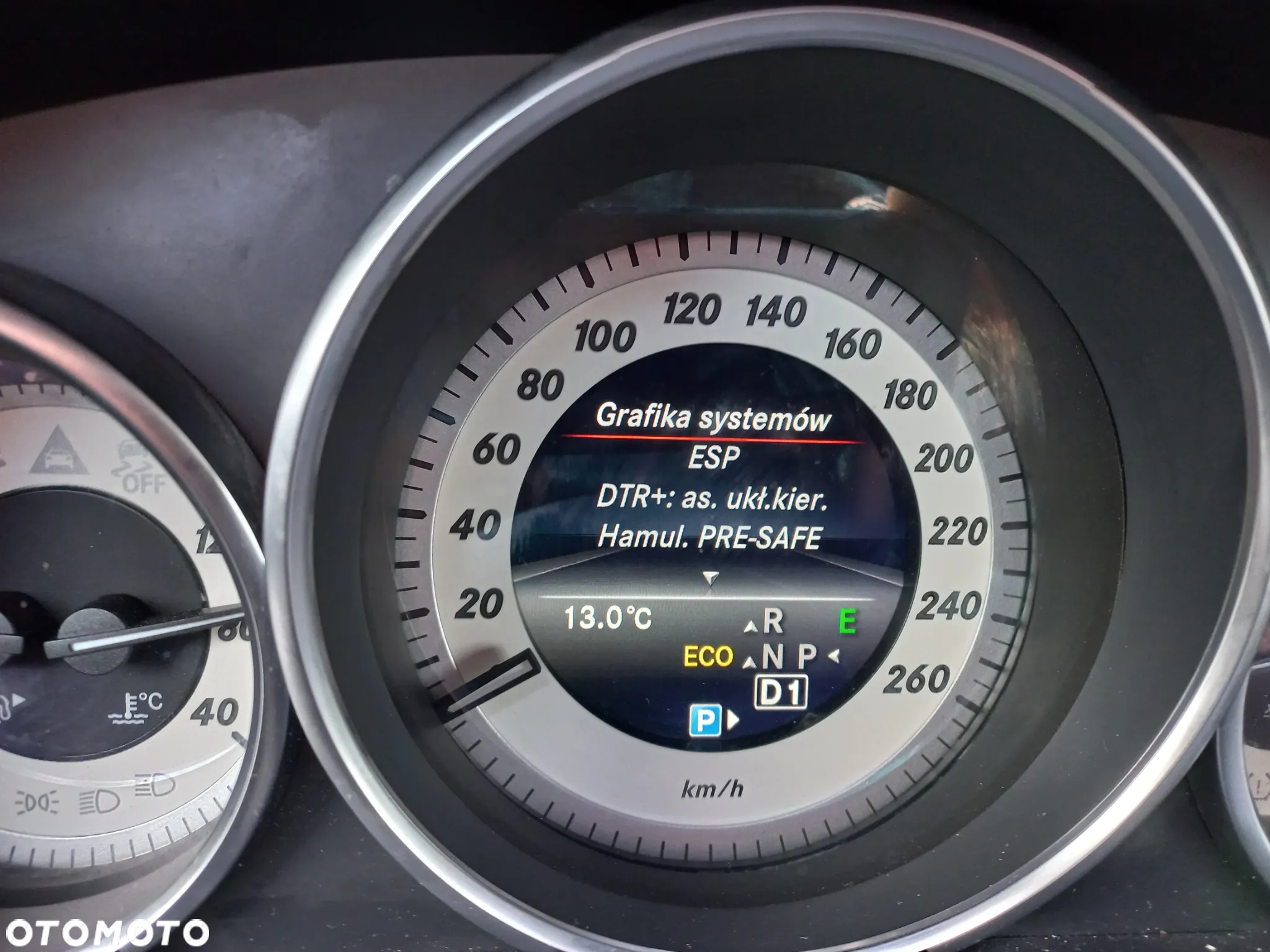 Mercedes-Benz Klasa E 350 BlueTEC Coupe 7G-TRONIC - 23