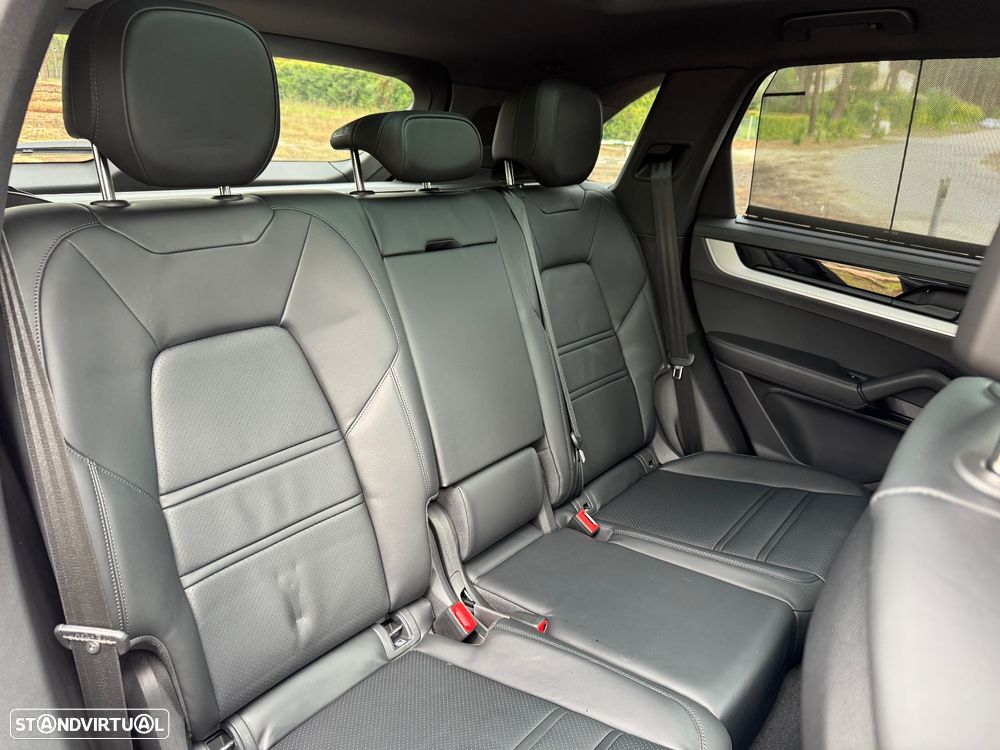 Porsche Cayenne E-Hybrid - 18