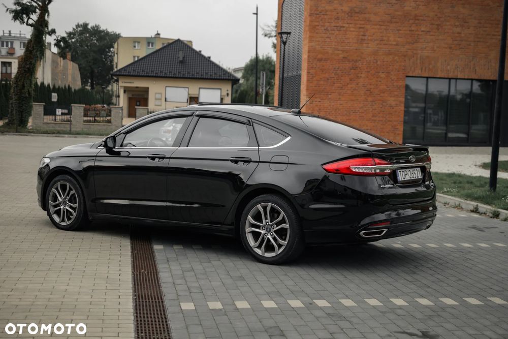 Ford Fusion - 4
