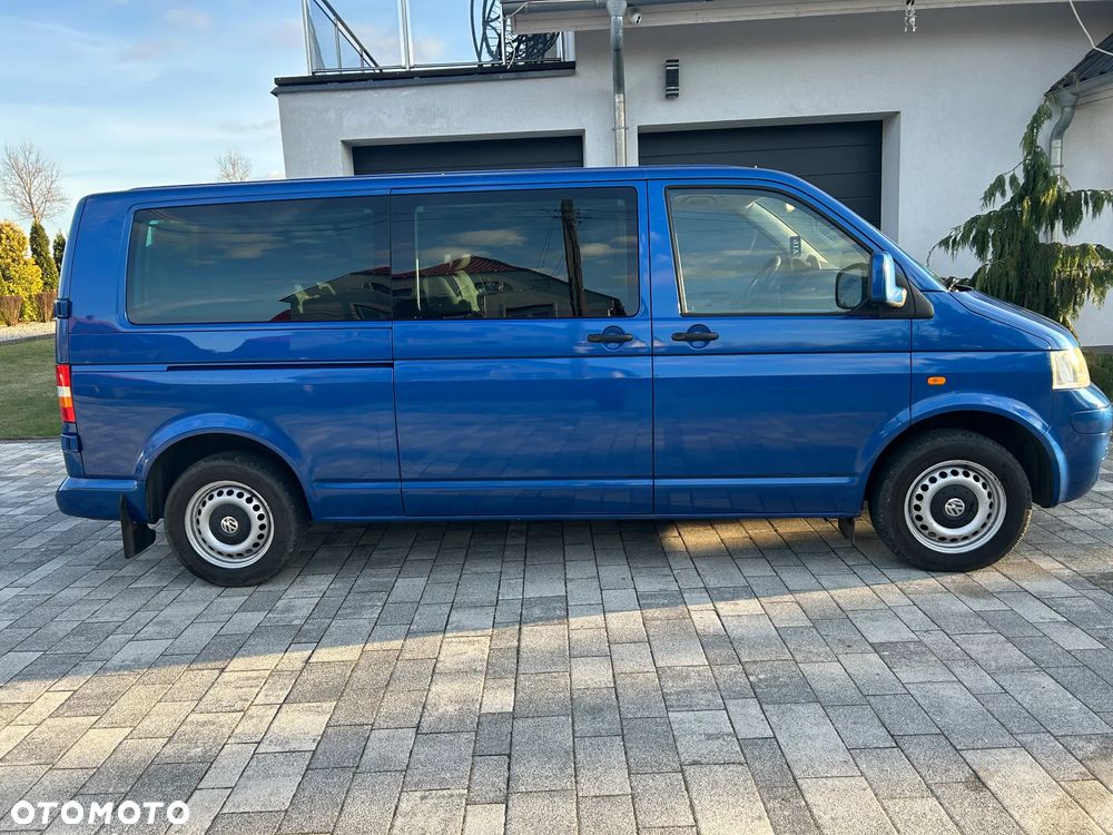 Volkswagen Caravelle - 9