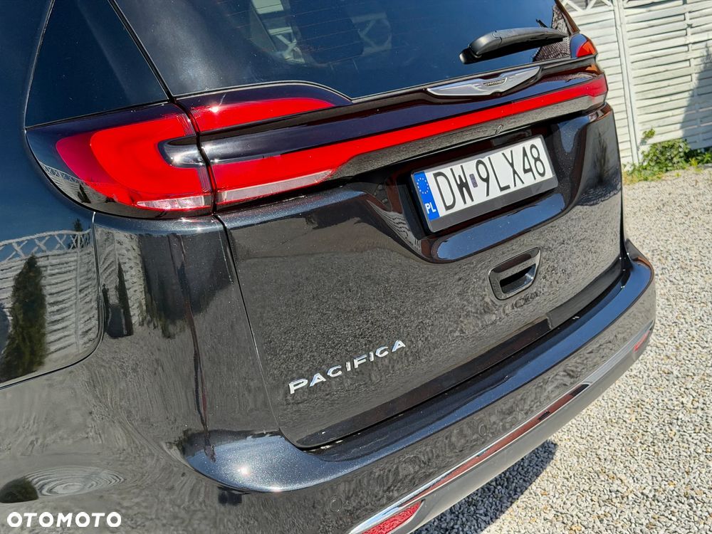Chrysler Pacifica - 29
