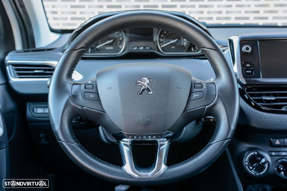 Peugeot 2008 1.5 BlueHDi Signature - 16