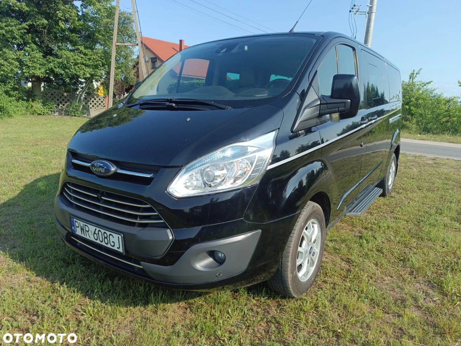 Ford Tourneo Custom - 1