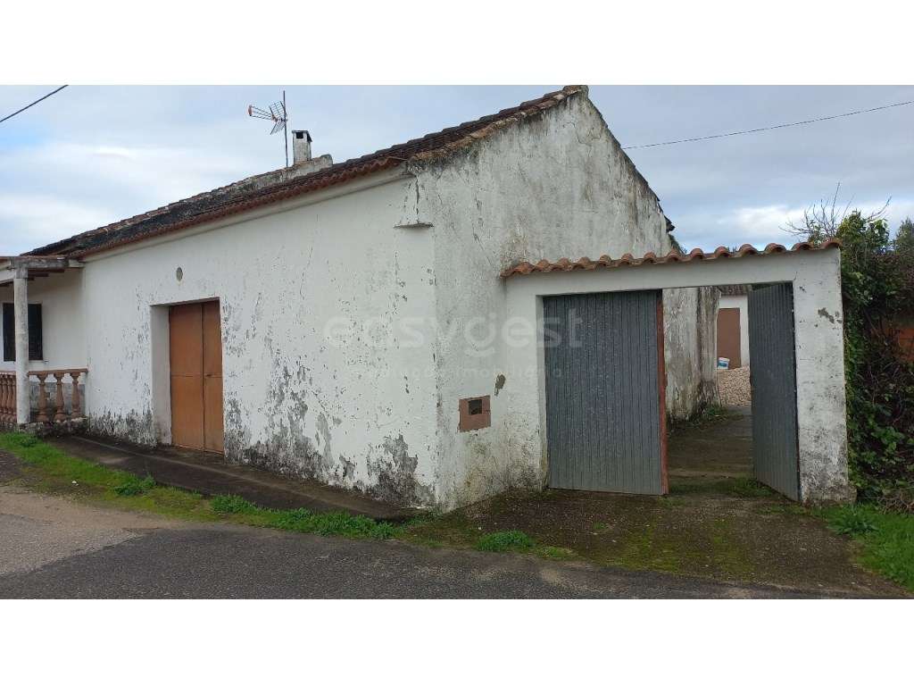 Moradia T3 com Garagem, Adega e Logradouro em Marmeleira e Assentiz - Grande imagem: 3/22