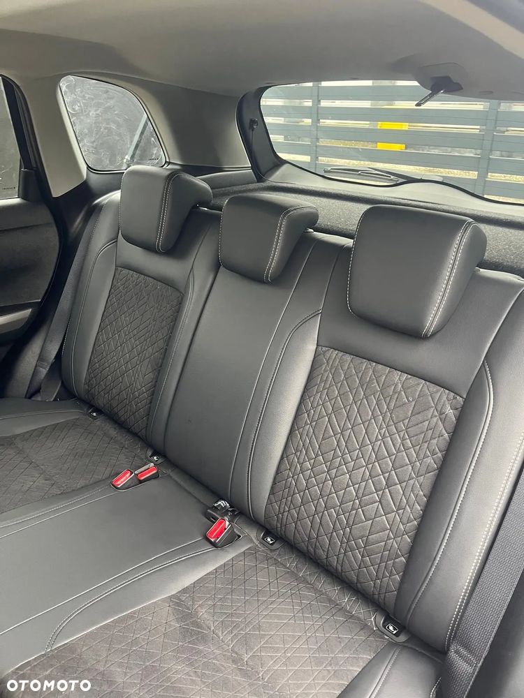 Suzuki Vitara 1.5 Strong Hybrid Elegance Sun 4WD AGS - 14