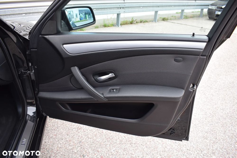 BMW Seria 5 - 24
