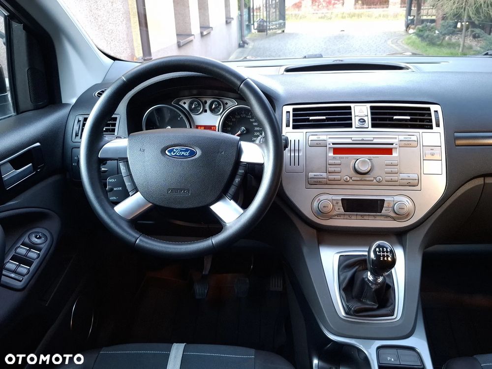 Ford Kuga 2.0 TDCi 2x4 Titanium - 7