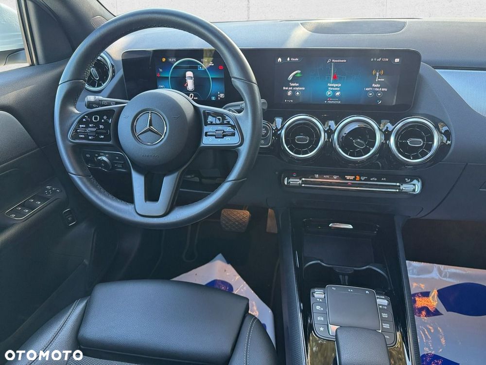 Mercedes-Benz GLA - 22