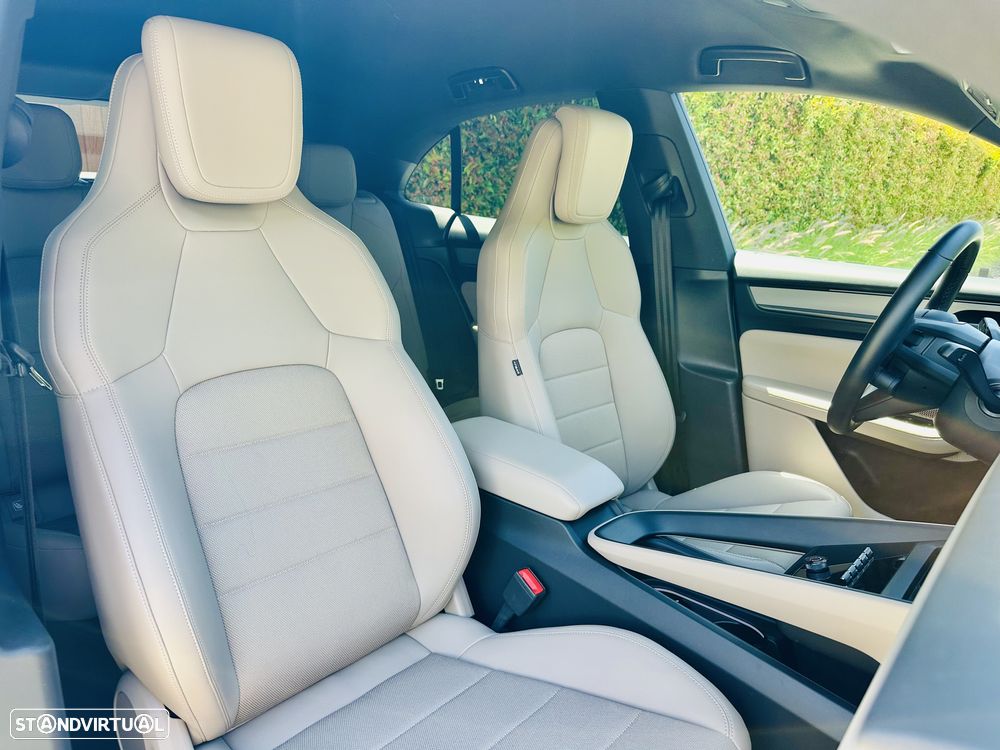 Porsche Macan Electric - 23