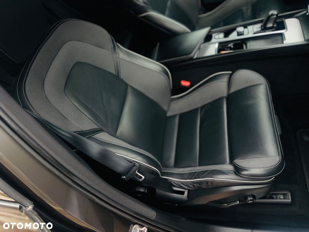 Volvo XC 60 B4 D AWD Geartronic RDesign - 7