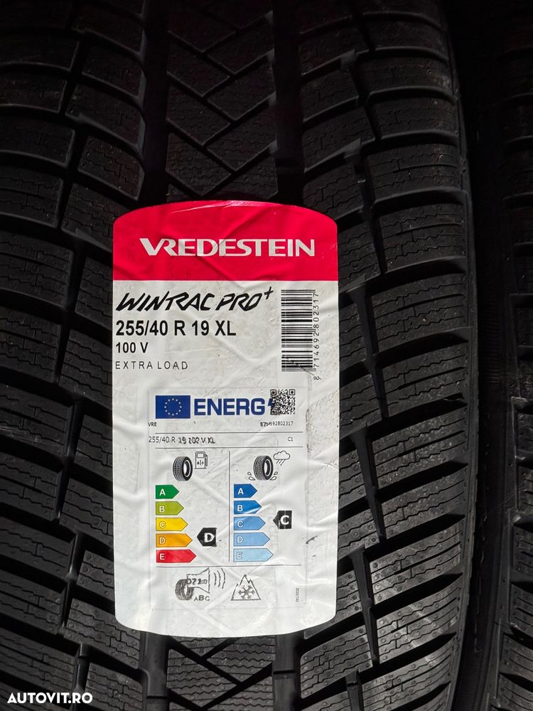 Vând 4 anvelope 255/40/19 vredestein de iarnă noi - 2