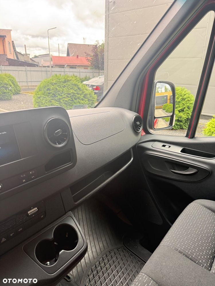 Mercedes-Benz SPRINTER - 10