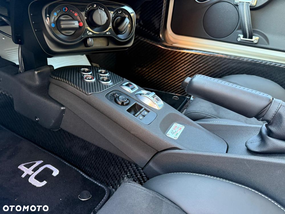 Alfa Romeo 4C 1.8 TBi - 33