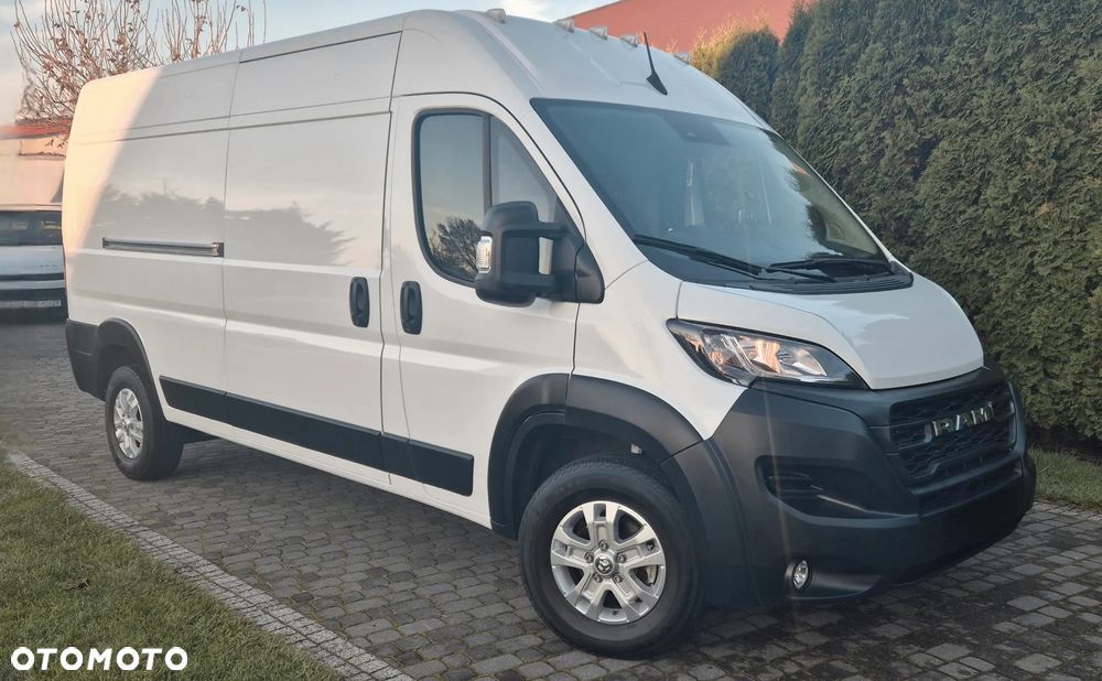 RAM PROMASTER 2500 - 5