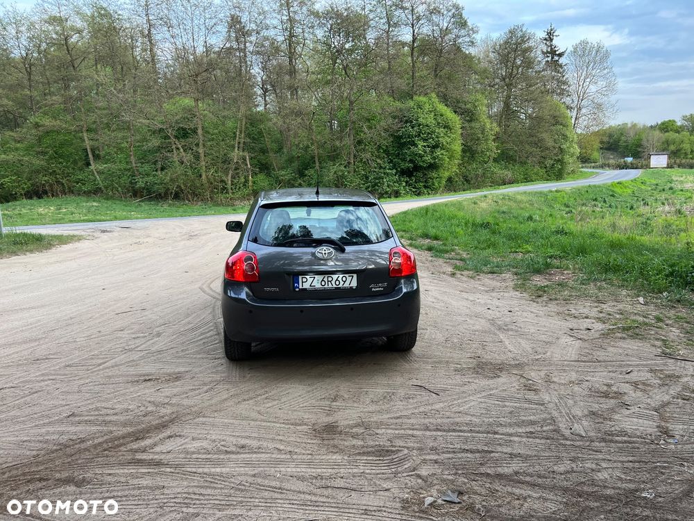 Toyota Auris 1.33 VVT-i - 4