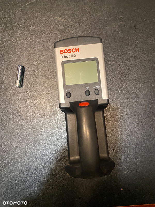Wykrywacz metalu Bosch D-tect 100 profesional