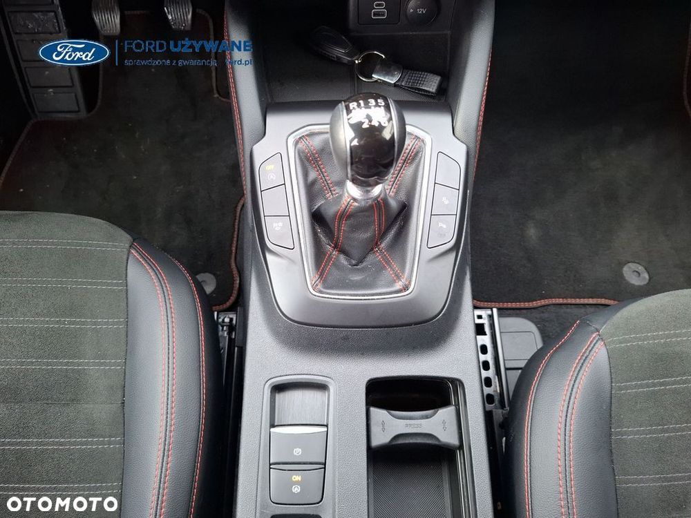 Ford Kuga 1.5 EcoBoost FWD ST-Line X - 22