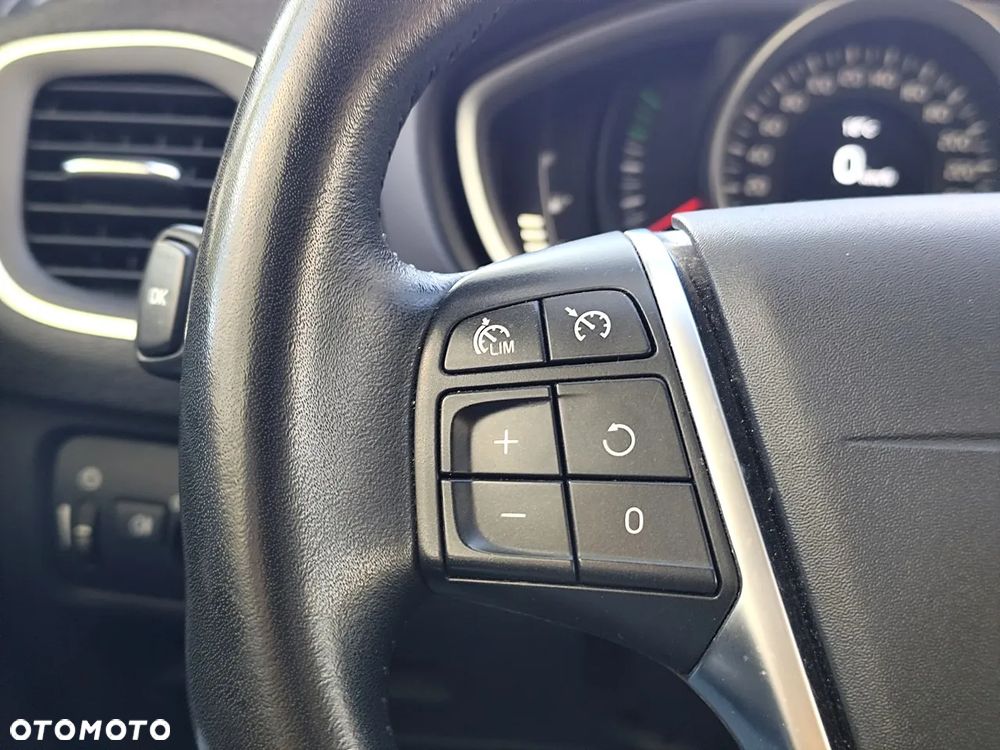 Volvo V40 D3 Drive-E Momentum - 18