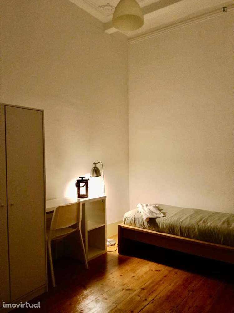 Quarto - localizado em Lisbon - Grande imagem: 3/5