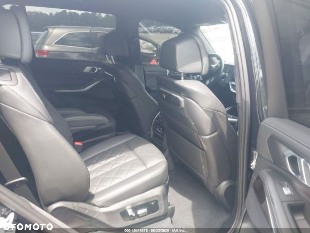 BMW X7 - 10