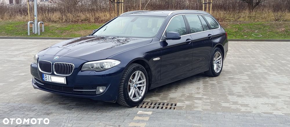 BMW Seria 5 520d - 25