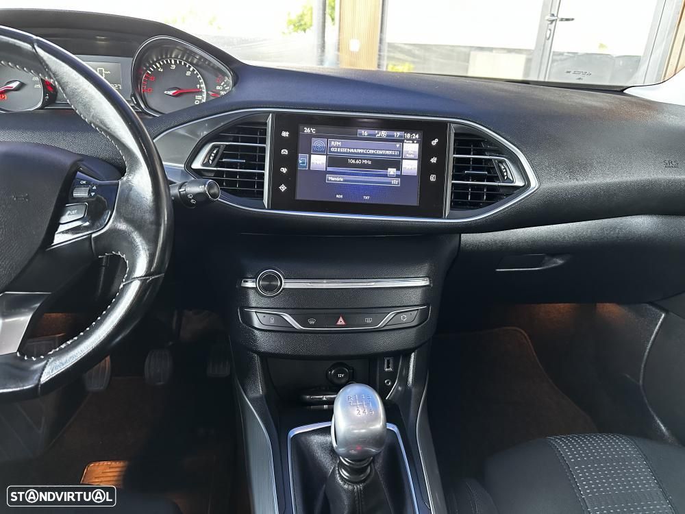 Peugeot 308 1.6 BlueHDi Allure - 24